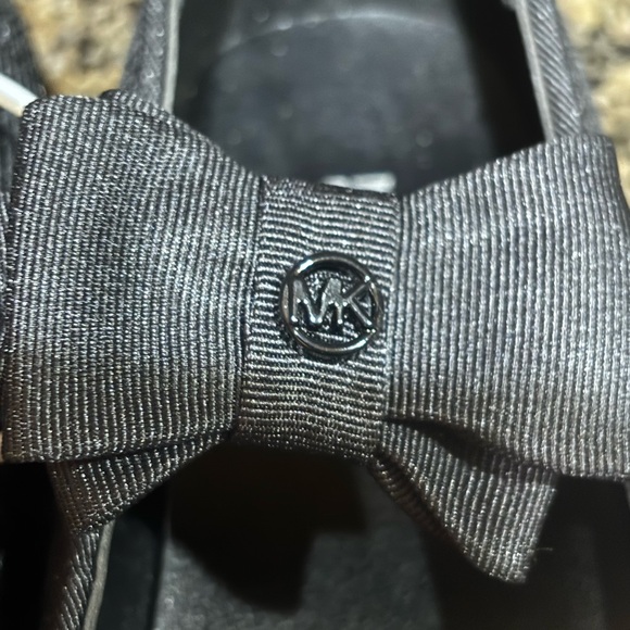 Michael Kors Black Glitter Bow Kids Dress Shoes - Picture 3 of 7